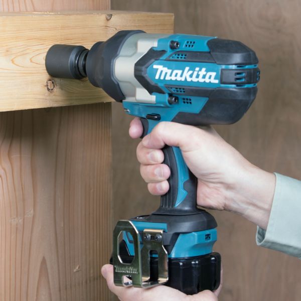 Du visar för närvarande Makita Muttermaskin DTW1002