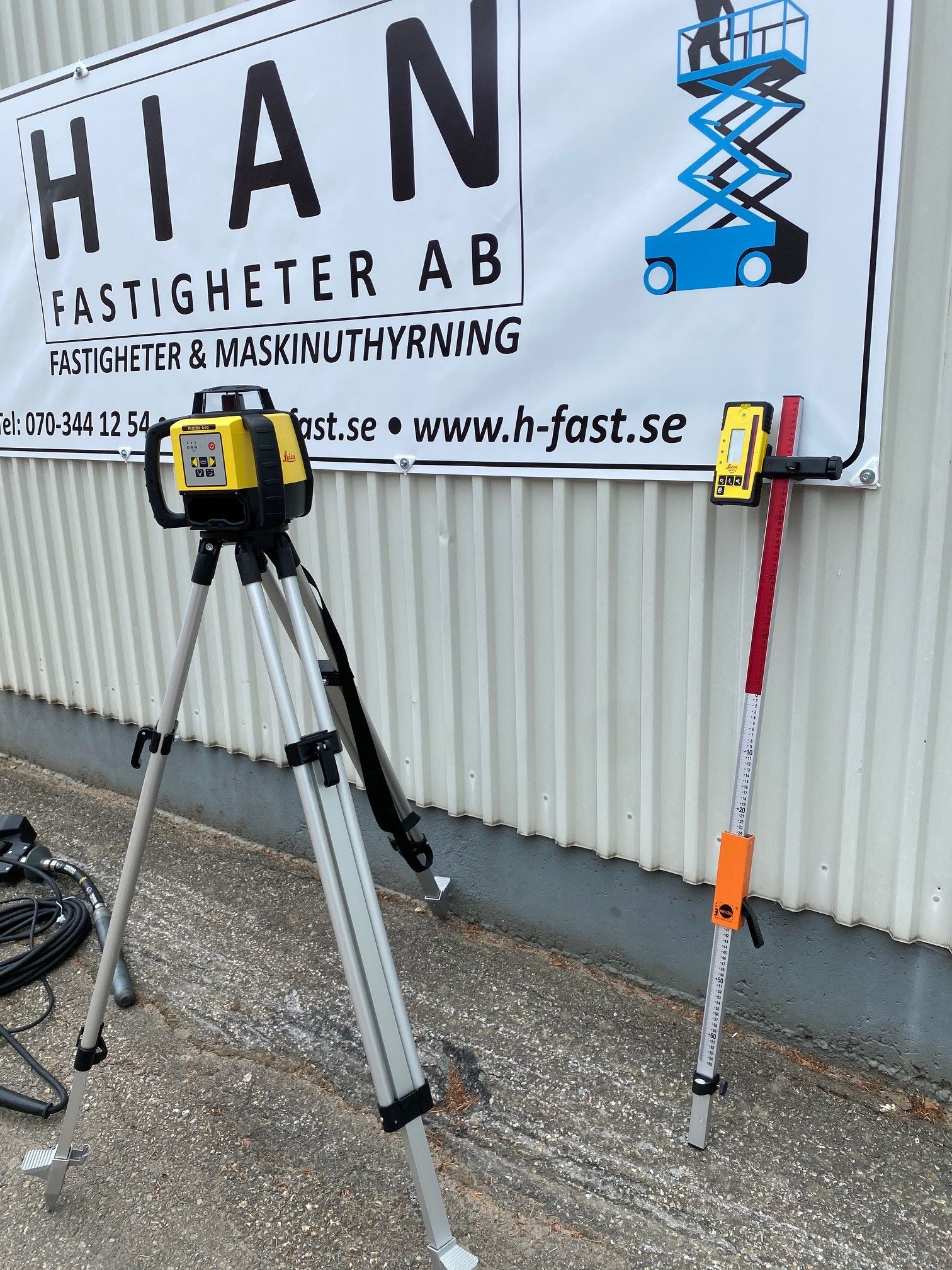 Du visar för närvarande Rotationslaser Leica komplett
